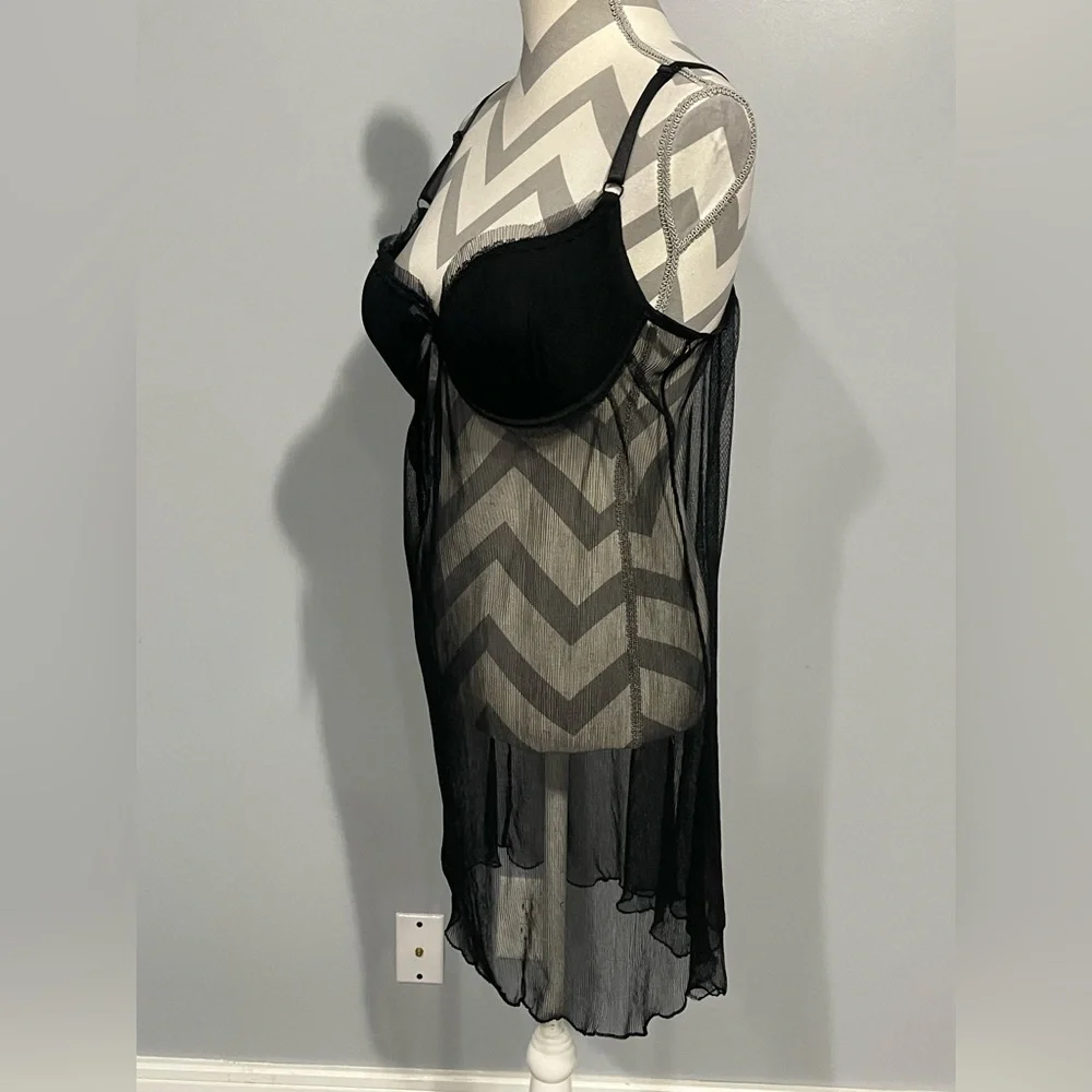 Elegant Black Sheer Chemise - Picture 4 of 9